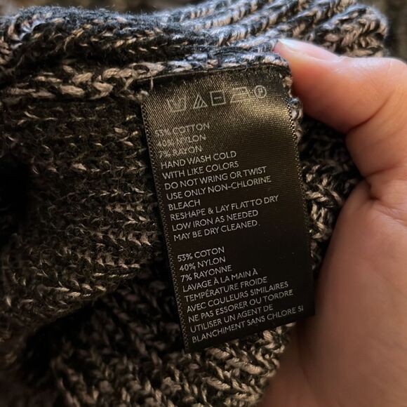 Bdg plaid elbow patch sweater small - Picture 5 of 6